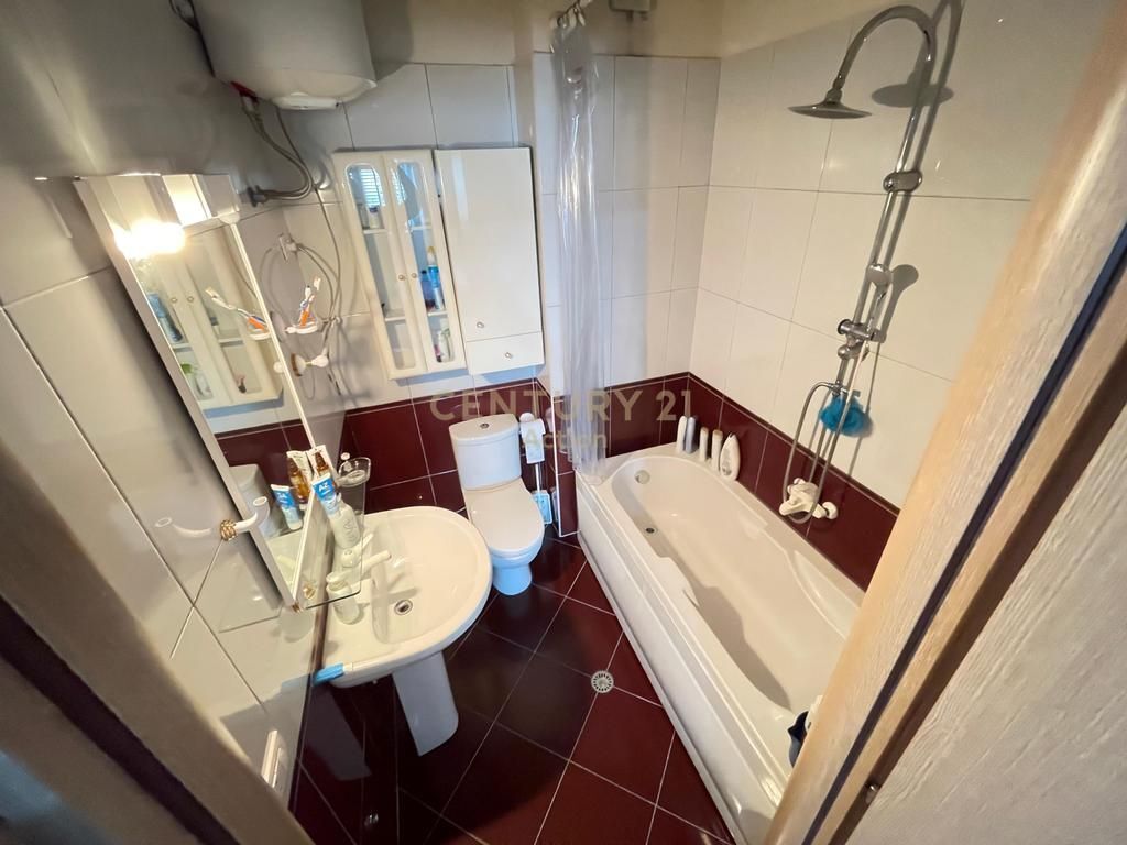 APARTAMENT 2+1+2 me 2 POSTE PARKIMI - VILAT GJERMANE