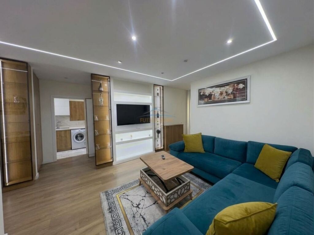 Qera, Apartament 2+1+ Verandë, Fusha Aviacionit, Tiranë
