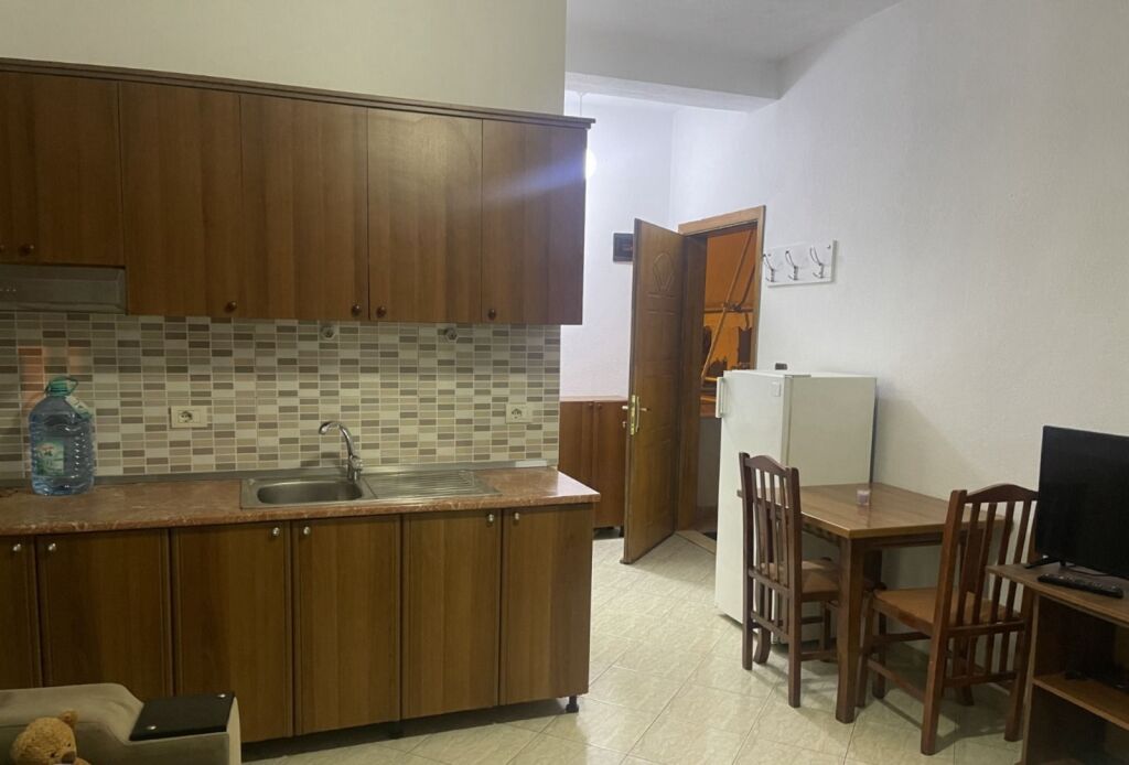 Qera | Garsoniere | Rruga e Dibrës | 300 €/muaj