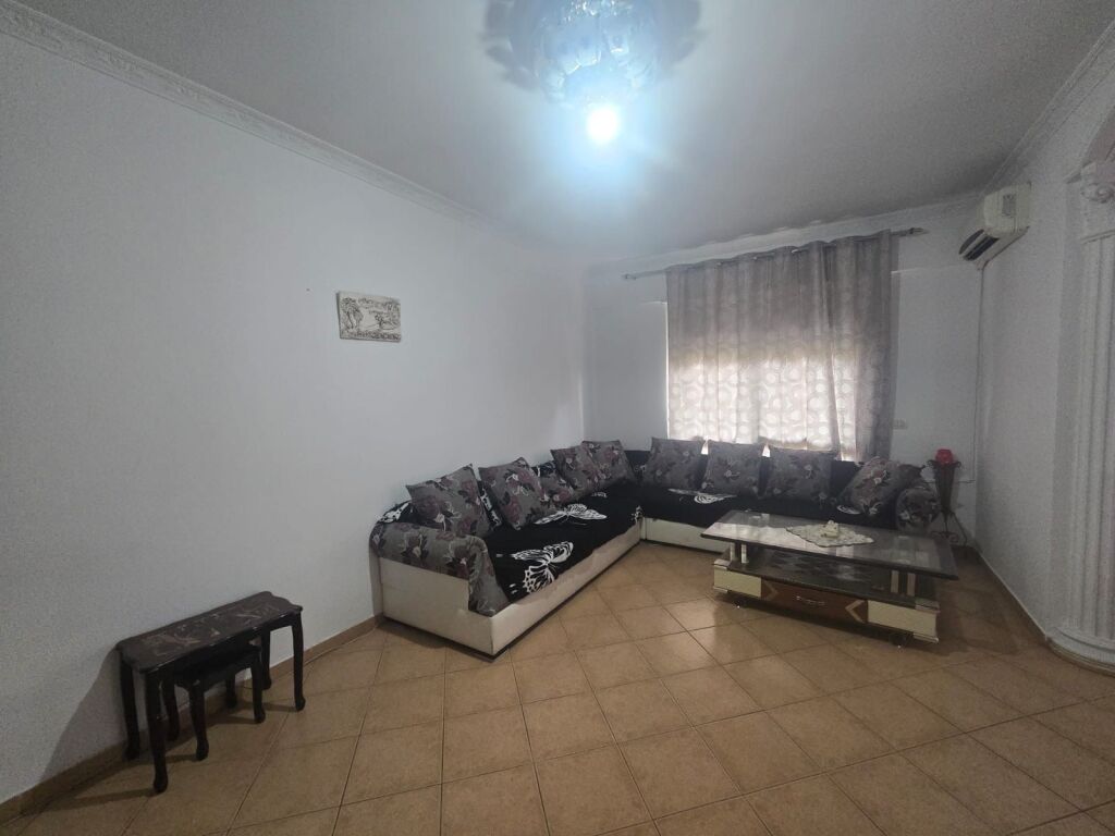 Affitto, Appartamento 2+1+2, vicino a Glob, Tirana