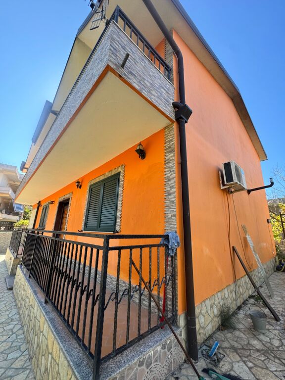 🏡 JEPET ME QIRA VILË 2-KATËSHE NË SPITALLË, DURRËS!