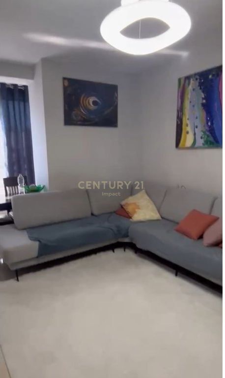 Apartament 1+1 Për Shitje në Yzberish, Tiranë!