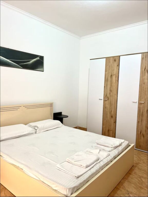 Apartament 1+1 me Qira Afër Hotel Adriatik, Plazhi i Durrësit