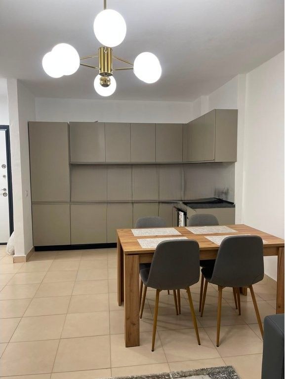 APARTAMENT 3+1+2 PËR SHITJE – RRUGA 5 MAJI, TIRANË 240,000 €