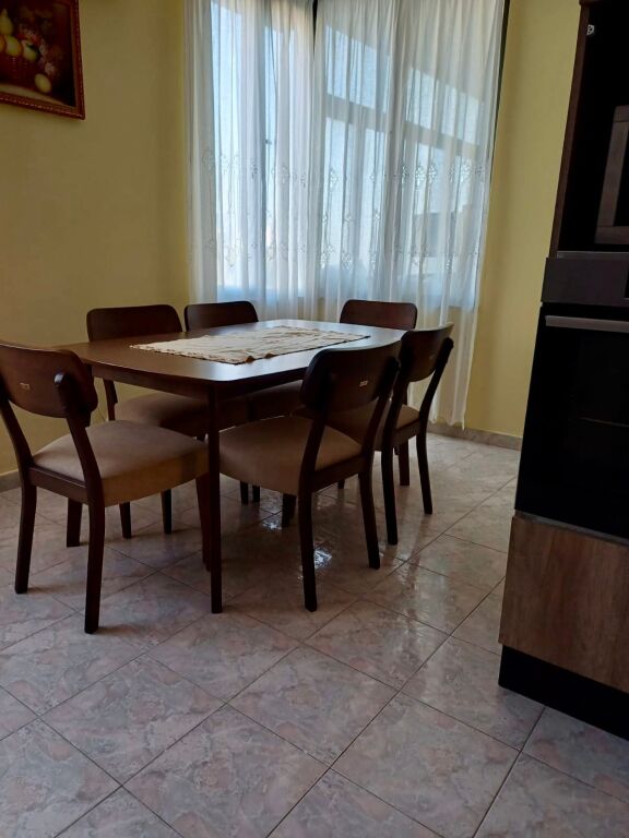 📣 AFFITTO Appartamento 2+1+2 📍 Di fronte a Delijorgji, al Palazzo con Freccia ✨