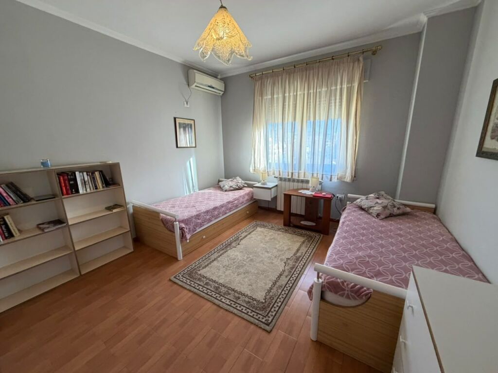 🏡 Jepet me qira apartament 2+1 pranë Liceut, Tiranë