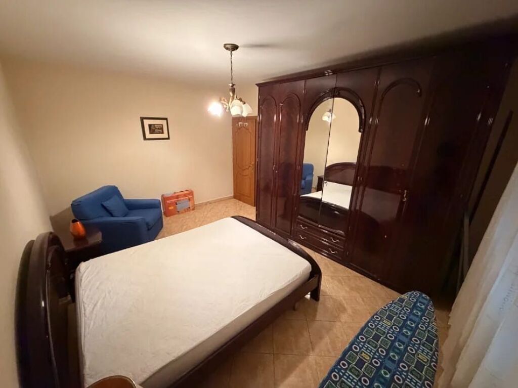 Jepet Me Qera Apartament 2+1+1 Ballkon