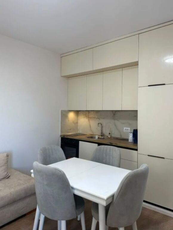 Jepet me Qira Apartament 1+1 - Zogu i Zi, Tirane