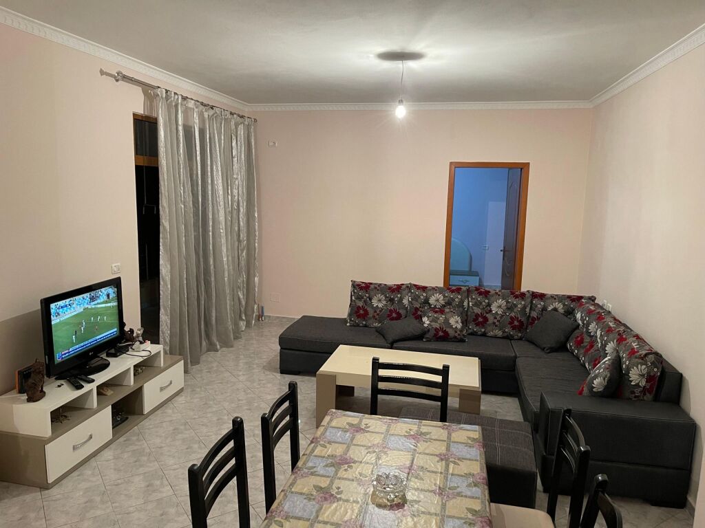 Qera | Apartament 2 + 1 | Kombinat | 450 €/muaj