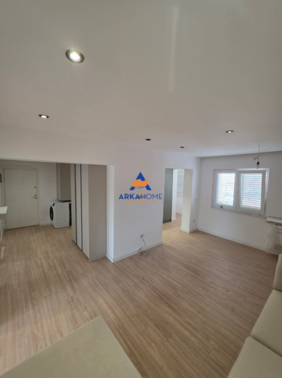APARTMENT FOR RENT 2+1 "KAVAJES STREET, OPPOSITE DINE HOXHA MOSQUE" 750 EURO (NEGOTIABLE)
