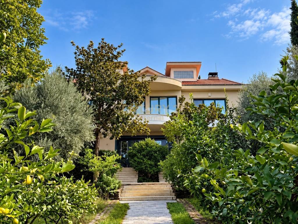 VILLA NEAR FARKË LAKE – LUXURY, SPACE AND PRIVACY!