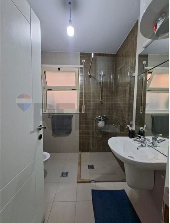 Apartment 2+1+2 for sale at Komuna e Parisit