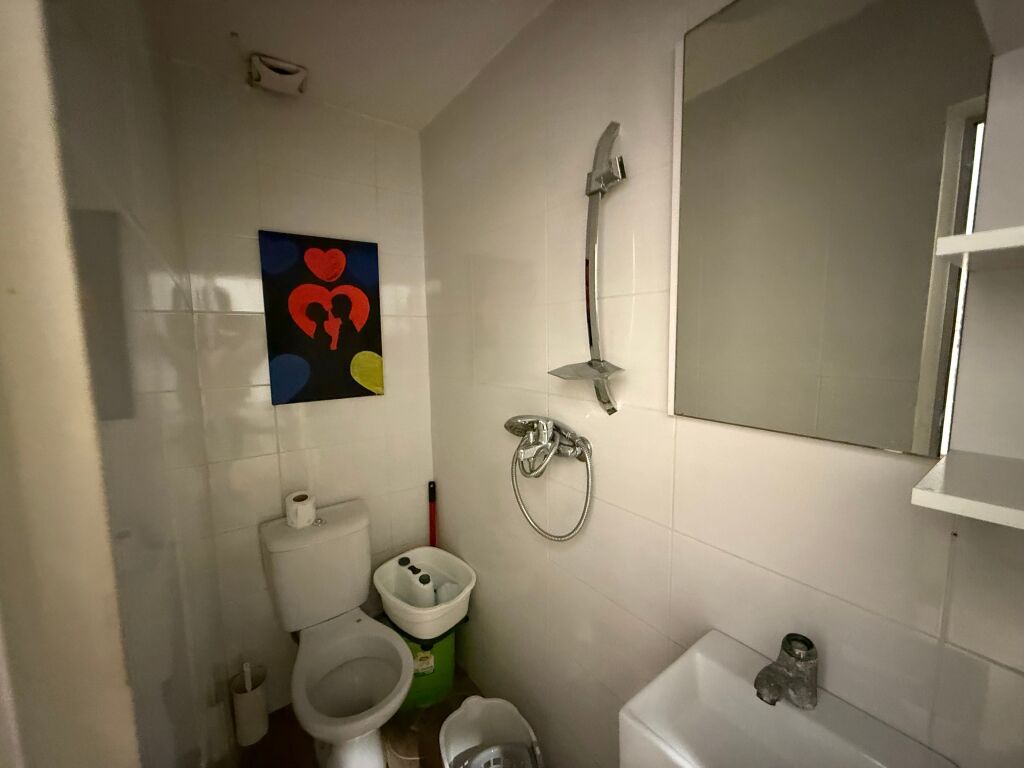 ASTIR PARUKERI PER QERA!
