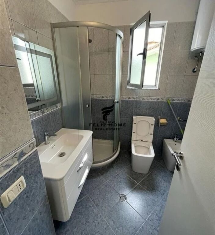 APARTAMENT ME QERA 2+1 KODRA E DIELLIT 80.000 LEKE FH-97945