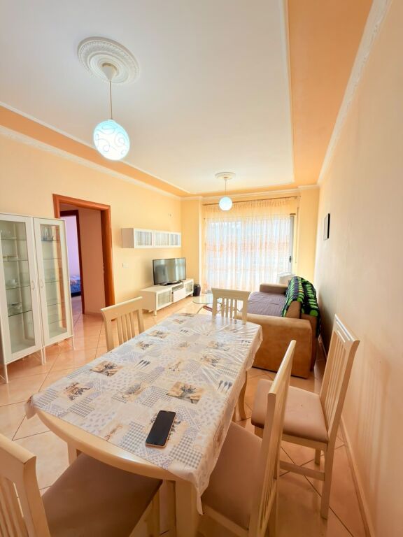 JEPET ME QERA APARTAMENT 2+1 PRANE SPITALIT RAJONAL, DURRES
