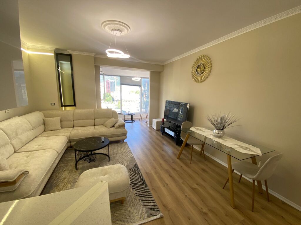 Qera | Apartament 1 + 1 | Stacioni i Trenit | 700 €/muaj