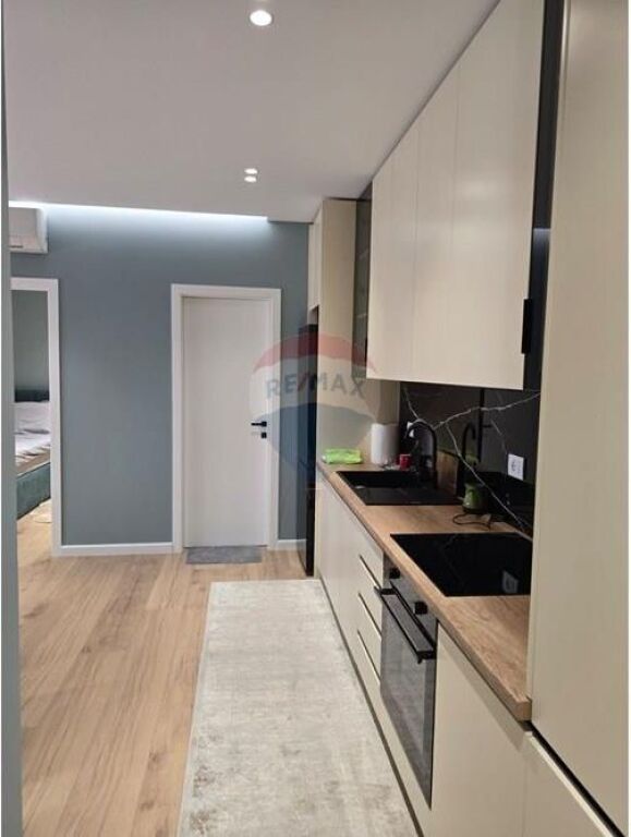 Apartament - Për Qira - Rruga Qemal Stafa