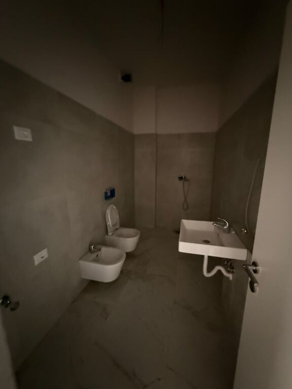 SHITET APARTAMENT 2+1+2 | TIRANA PORTA E RE – SAUK