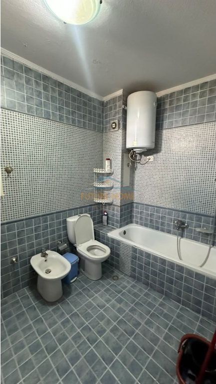 Shitet apartament 2+1 pranë Shkollës së Baletit, Tiranë 🏡