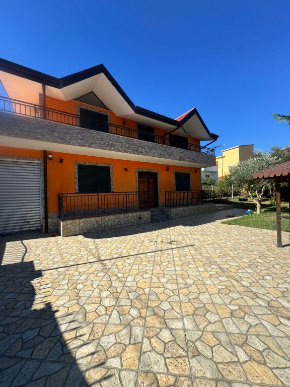 🏡 JEPET ME QIRA VILË 2-KATËSHE NË SPITALLË, DURRËS!