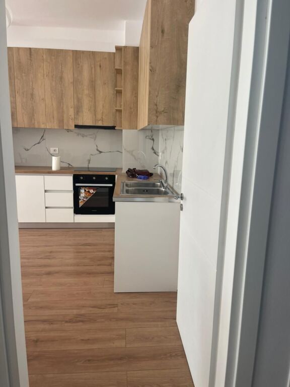 🏡 Jepet me qira apartament 1+1