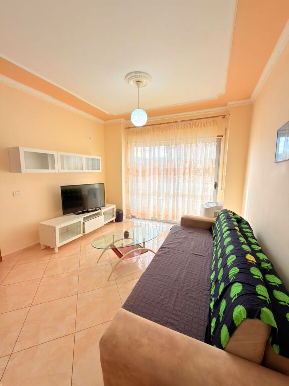 JEPET ME QERA APARTAMENT 2+1 PRANE SPITALIT RAJONAL, DURRES
