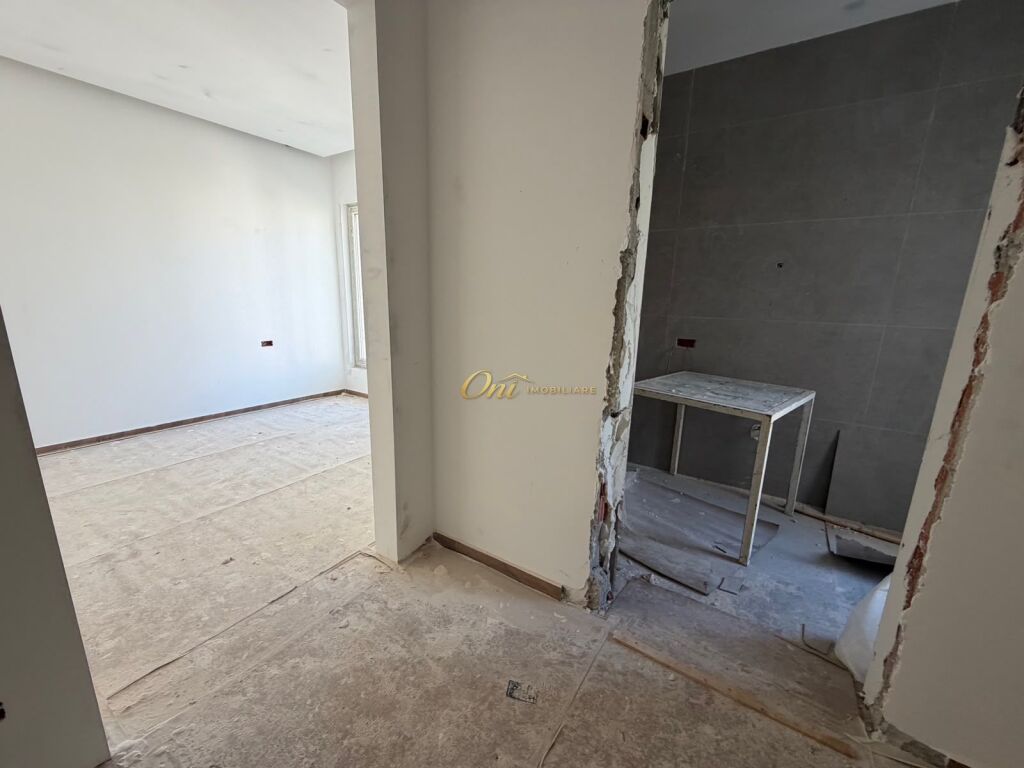 PRANE TEG SHITET APARTAMENT 2+1
