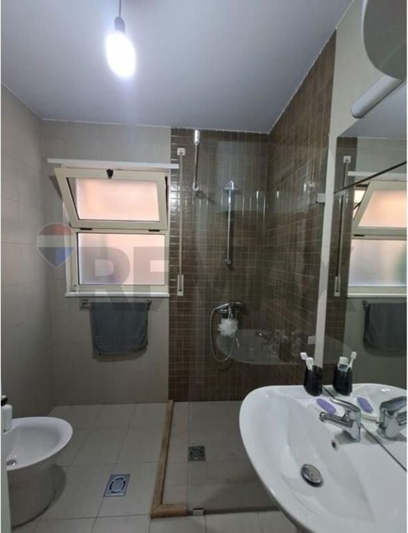 Apartment 2+1+2 for sale at Komuna e Parisit