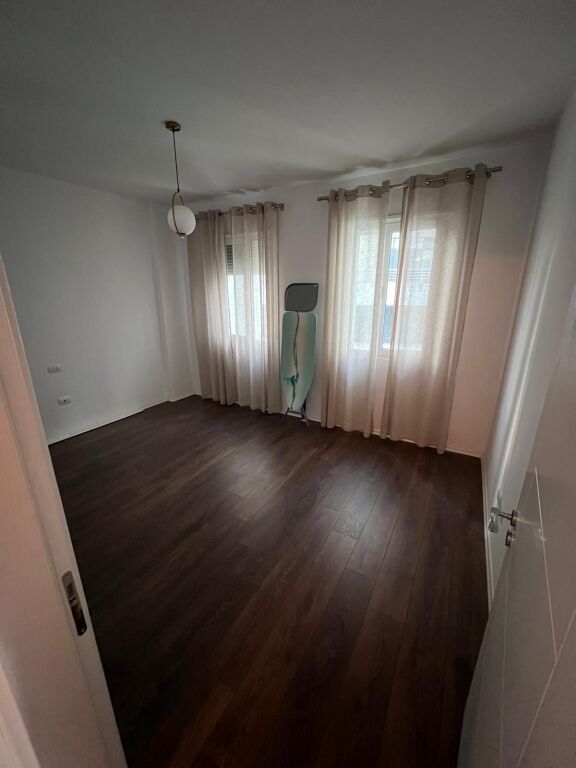 Super apartament 2+1 me qira te Kopshti Zoologjik, Kompleksi Mateo
