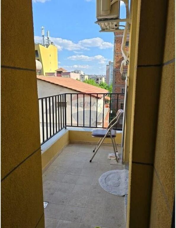 Apartament - Për Qira - Rruga Qemal Stafa