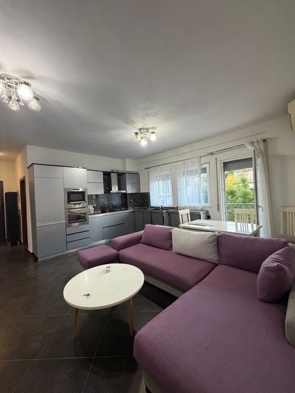 Shitet apartament 2+1+2tualete