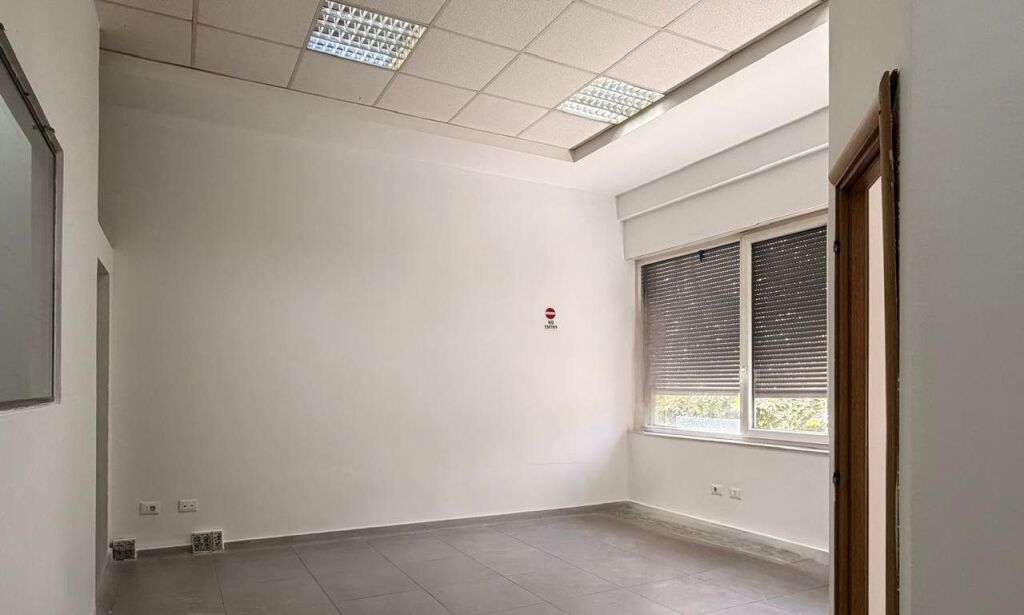Jepet ambient biznesi me qira tek Rruga e Bogadaneve