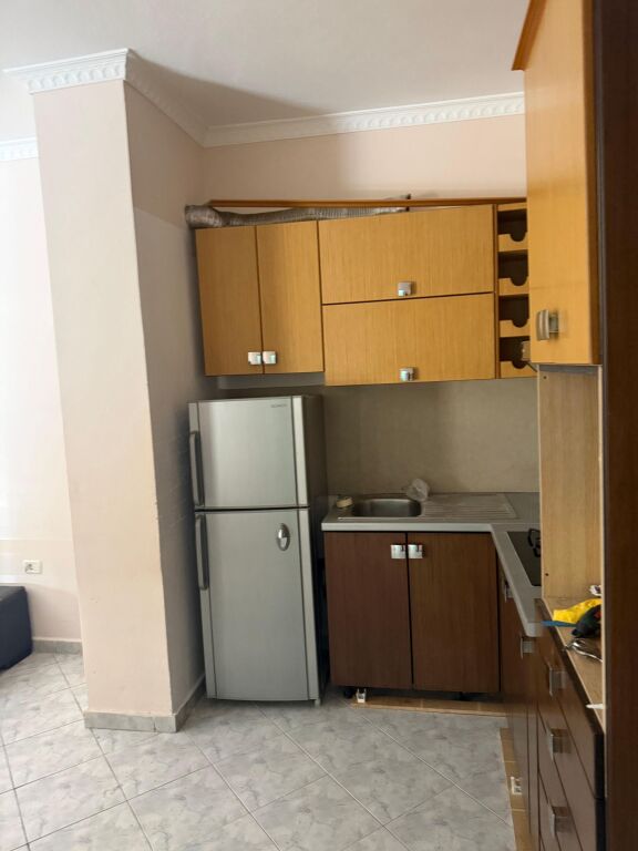 Qera | Apartament 2 + 1 | Kombinat | 450 €/muaj
