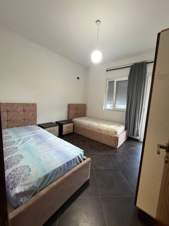 Shitet apartament 2+1+2tualete
