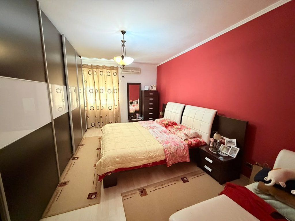 Apartament 2+1 per shitje te Ali Demi