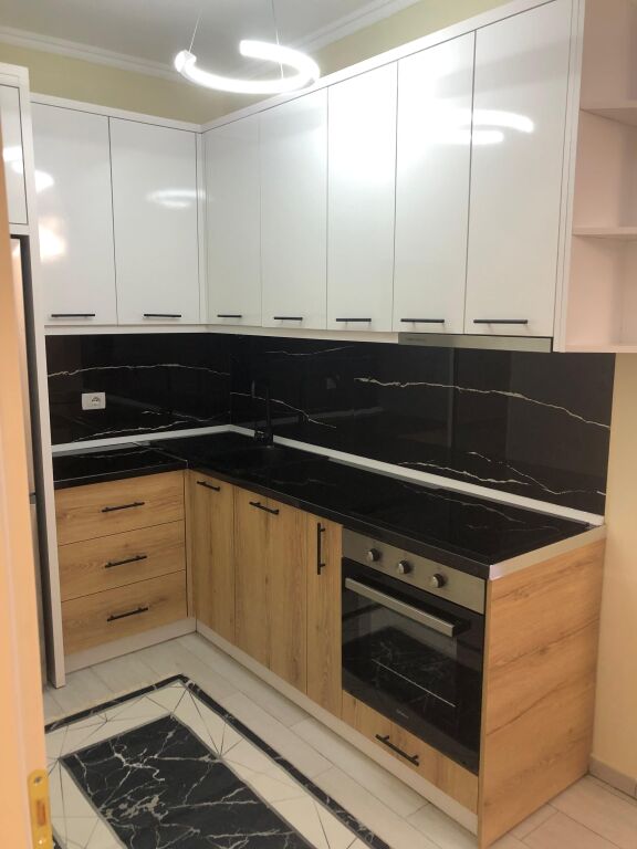 Ish Fusha e Aviacionit, Jepet me qera apartament 1+1+Blk.