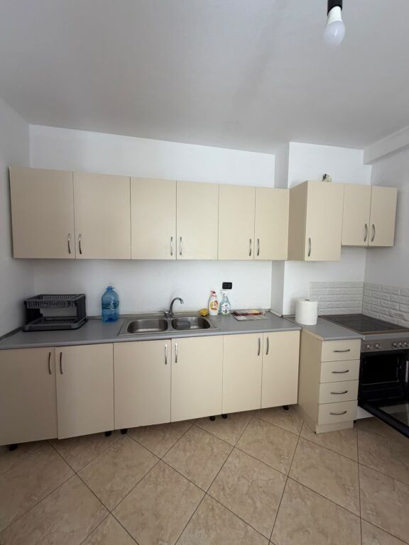 JEPET ME QIRA APARTAMENT 1+1