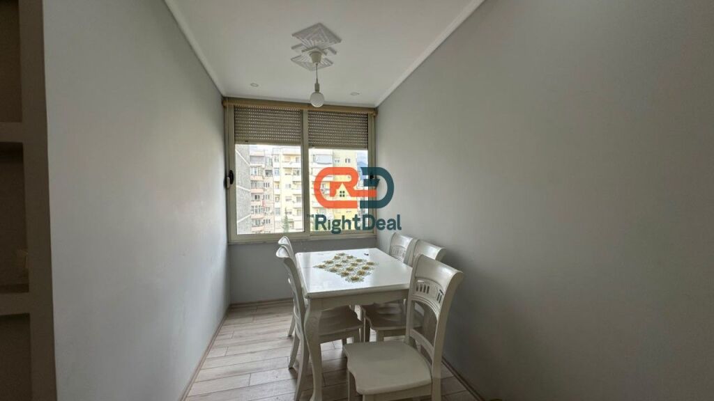 Ne Fresk, Shitet Apartament 2+1, Me Planimetri Perfekte !!