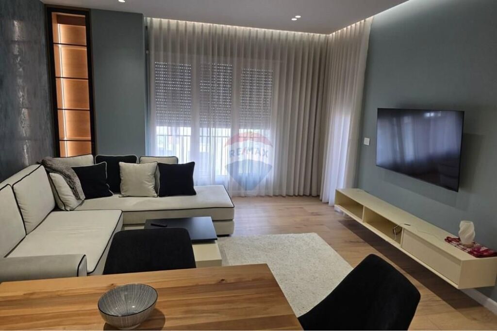 Apartament - Për Qira - Rruga Qemal Stafa