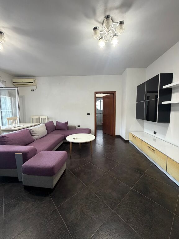 Shitet apartament 2+1+2tualete