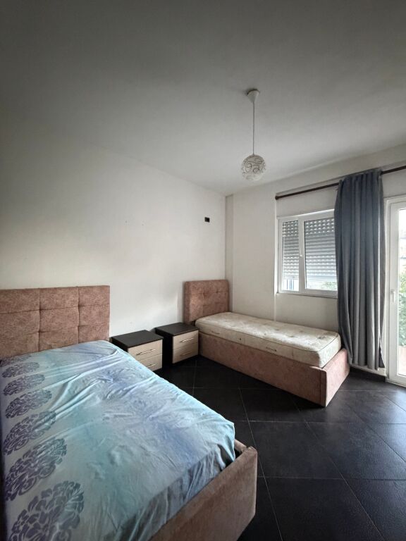 Shitet apartament 2+1+2tualete