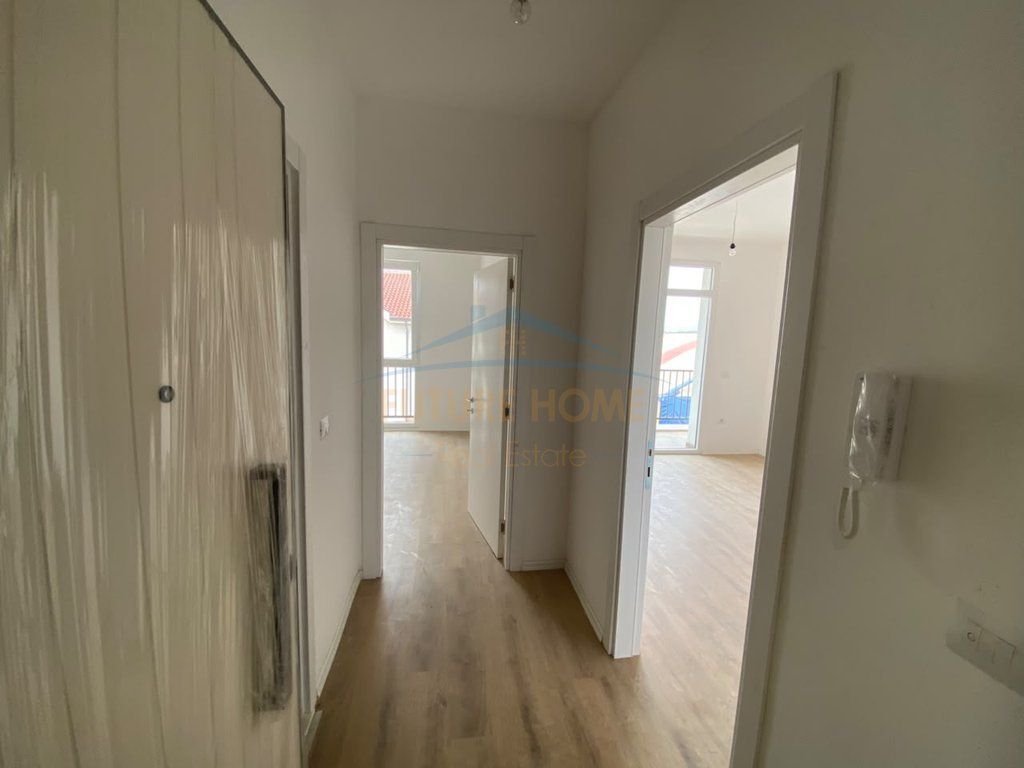 Shitet, Apartament 1+1 , Sauk, Tirane .