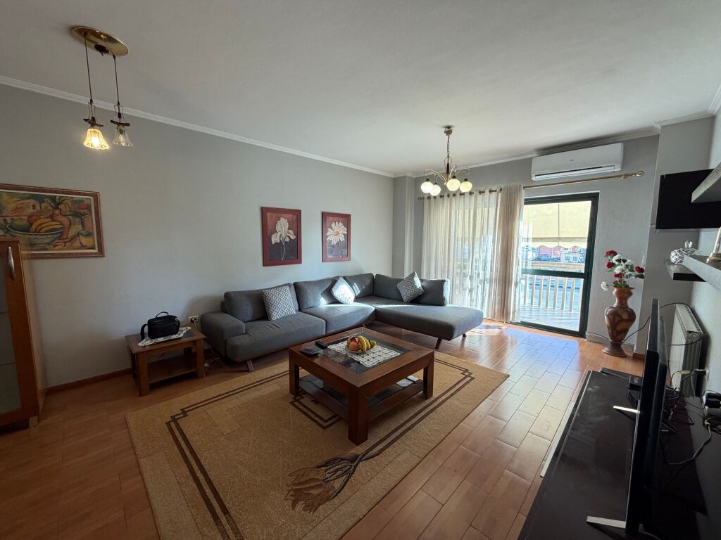 🏡 Jepet me qira apartament 2+1 pranë Liceut, Tiranë  80.000 leke