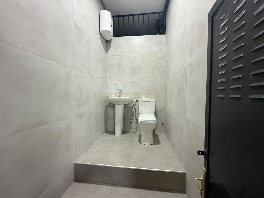 🏢 JEPET ME QIRA AMBIENT – KOMPLEKSI TURDIU