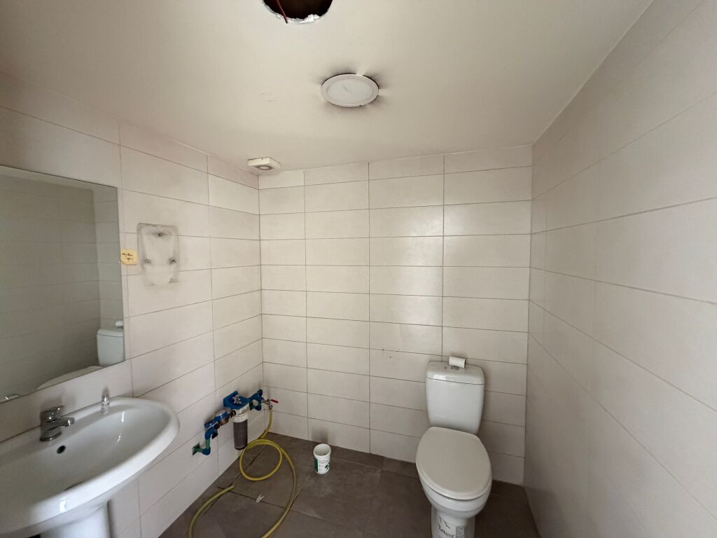 🏢 JEPET ME QIRA AMBIENT BIZNESI – 120 m² 🔥