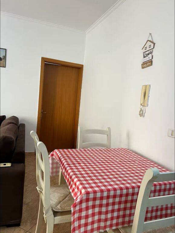 Apartament 1+1 me Qira Afër Hotel Adriatik, Plazhi i Durrësit