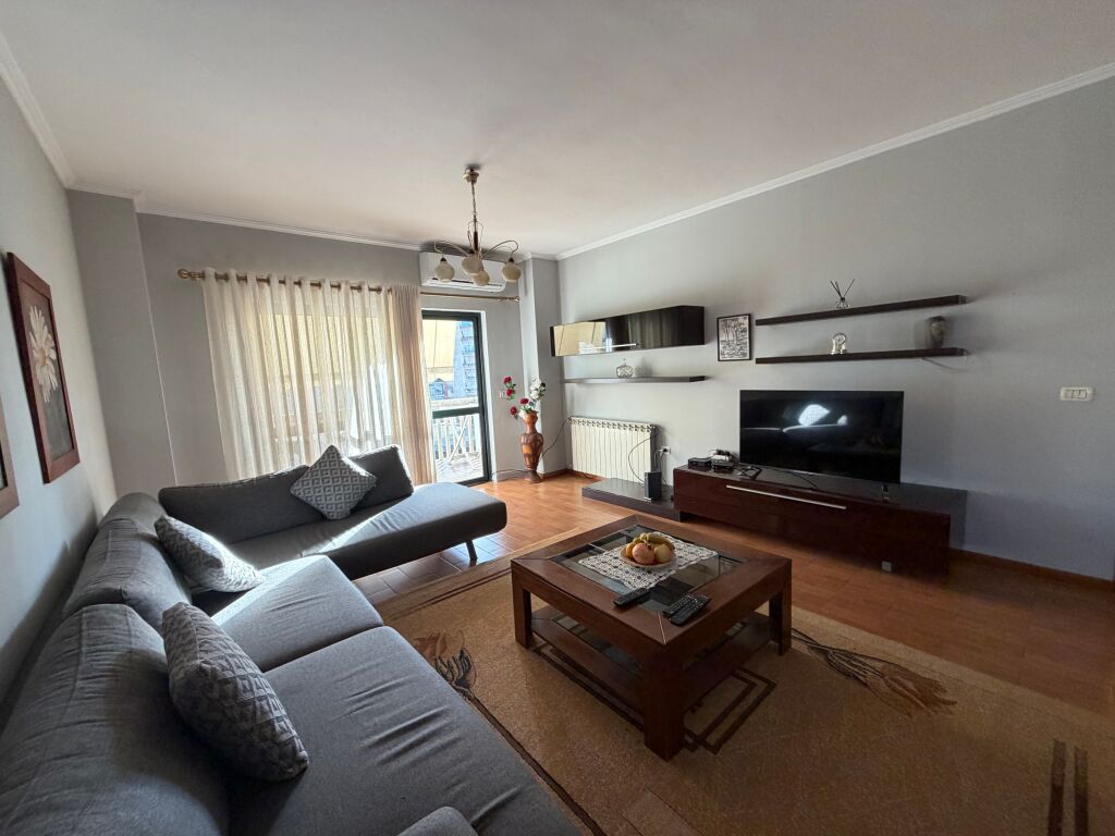 🏡 Jepet me qira apartament 2+1 pranë Liceut, Tiranë  80.000 leke