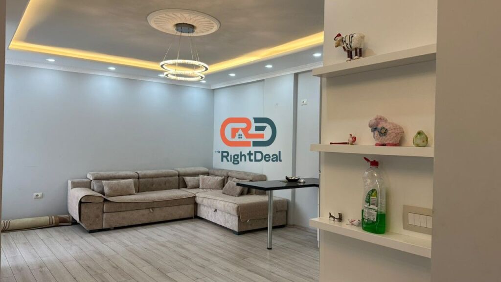 Ne Fresk, Shitet Apartament 2+1, Me Planimetri Perfekte !!