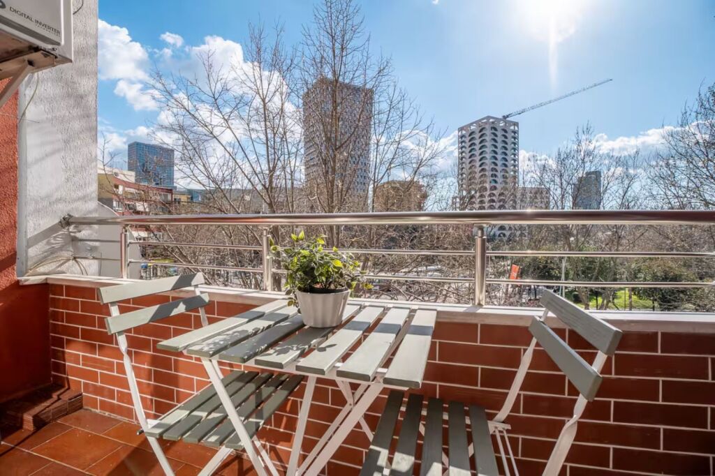 Luxury! Apartament 2+1 me Qira Qender Tirane