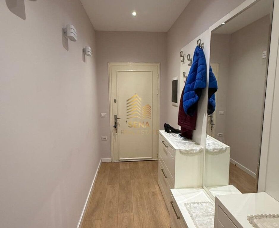 Rent, Apartment 3+1+2Baths+Veranda, Pazari i Ri, 1100 Euro/month